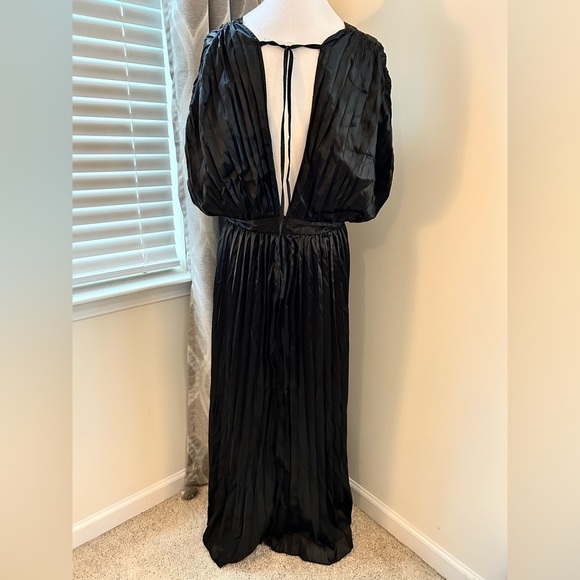 Toperth Deep V-Neck Back Tie Maxi Dress – Black (Size XL) - Picture 8 of 8